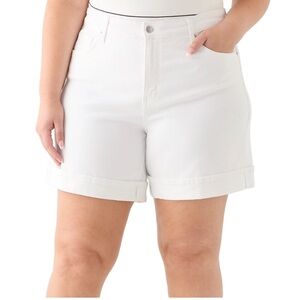 Crown & Ivy Women's White High Rise Jean Shorts